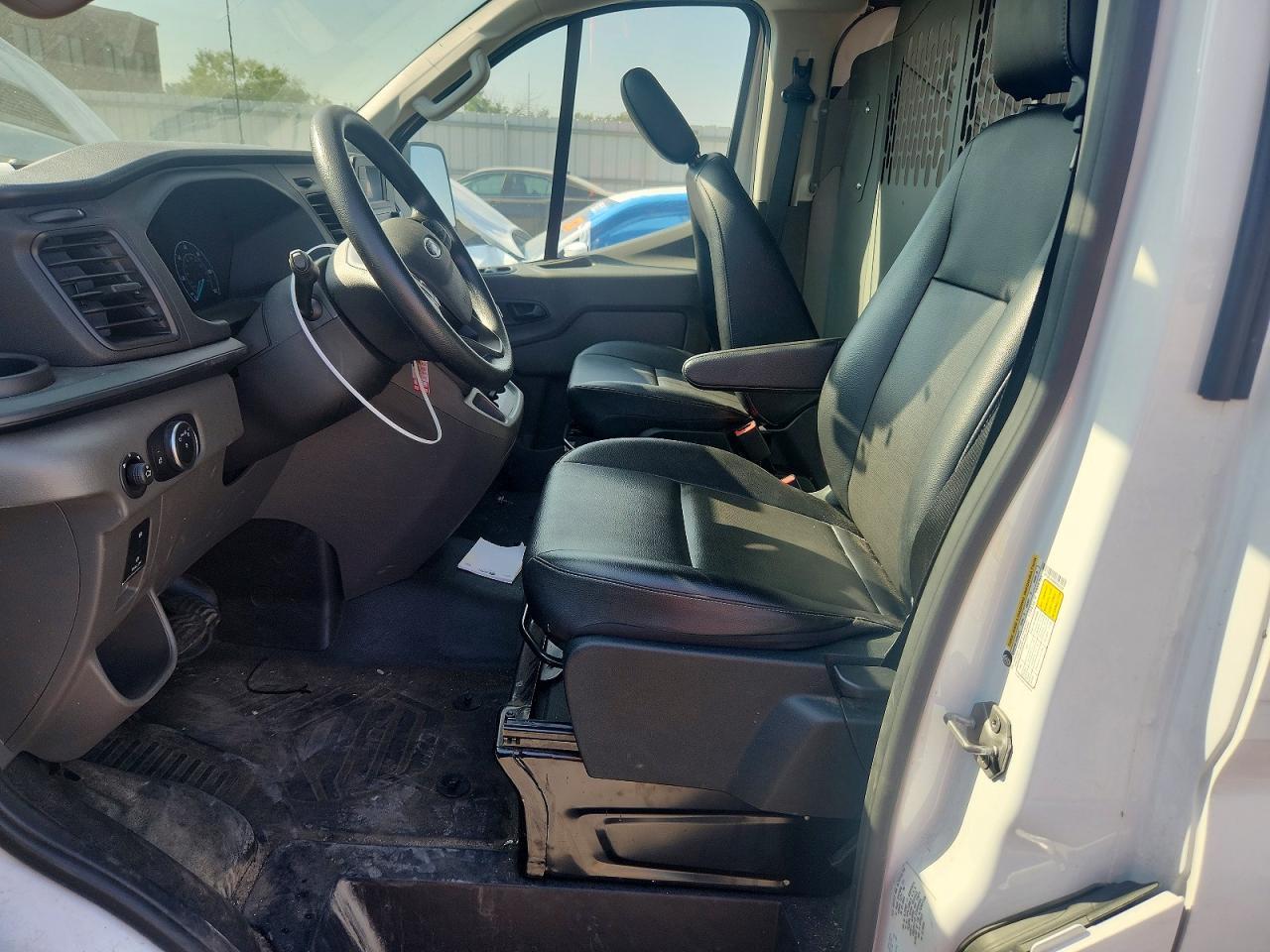 2024 Ford Transit T-250 Low Roof Delivery Van - Фото 7