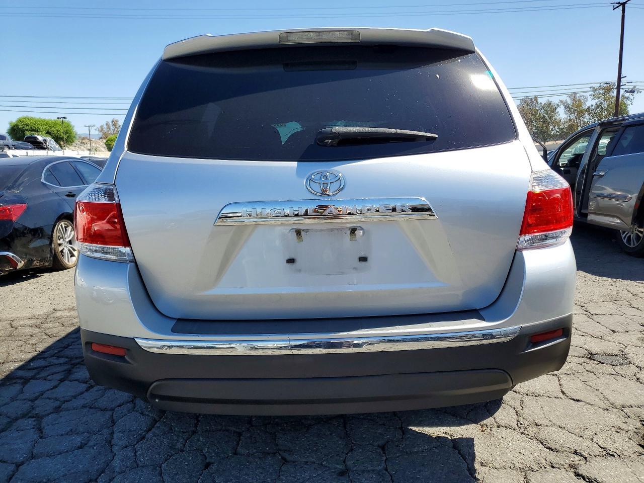 2012 Toyota Highlander Base - Фото 6