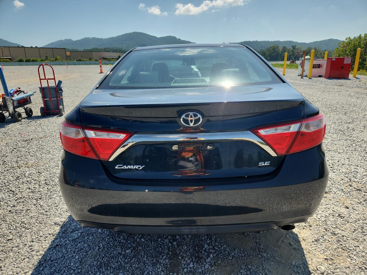 2016 Toyota Camry Se - Фото 6