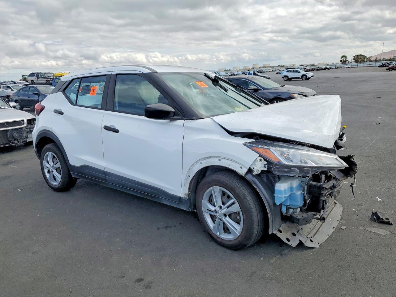 2022 Nissan Kicks S - Фото 4