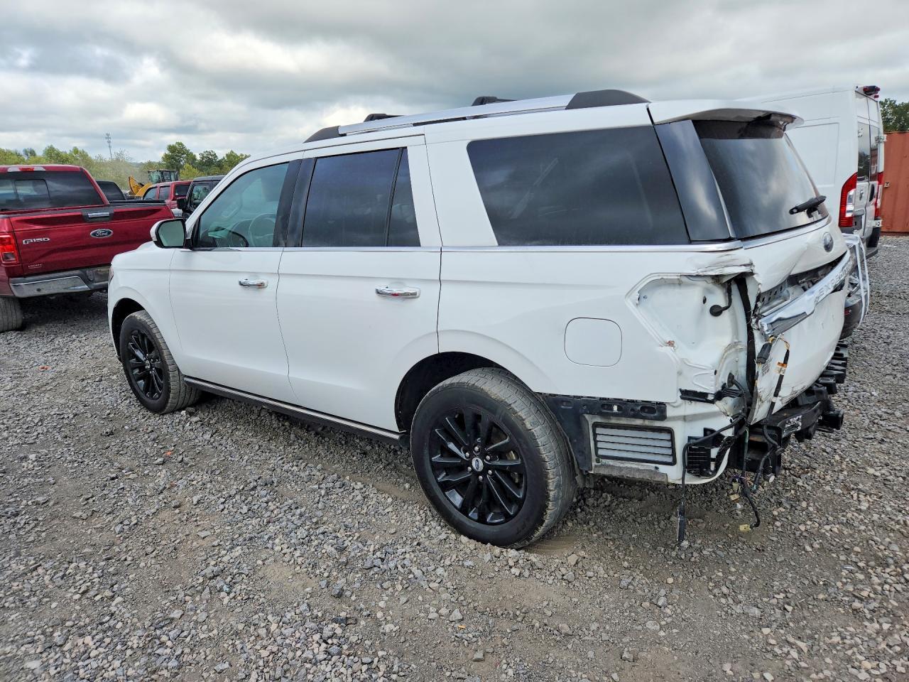 2019 Ford Expedition Limited - Image 2