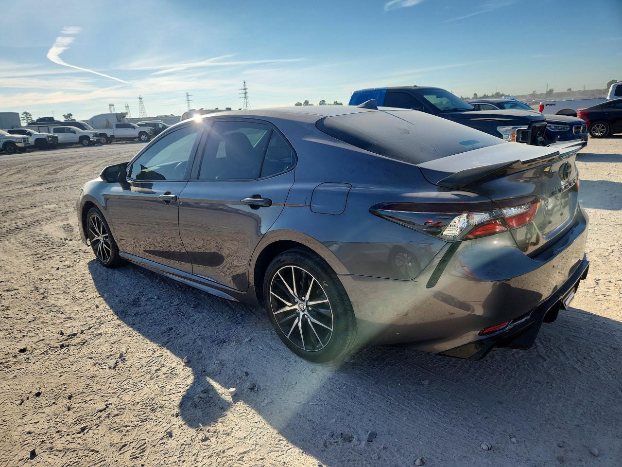 2023 Toyota Camry Se - Image 2