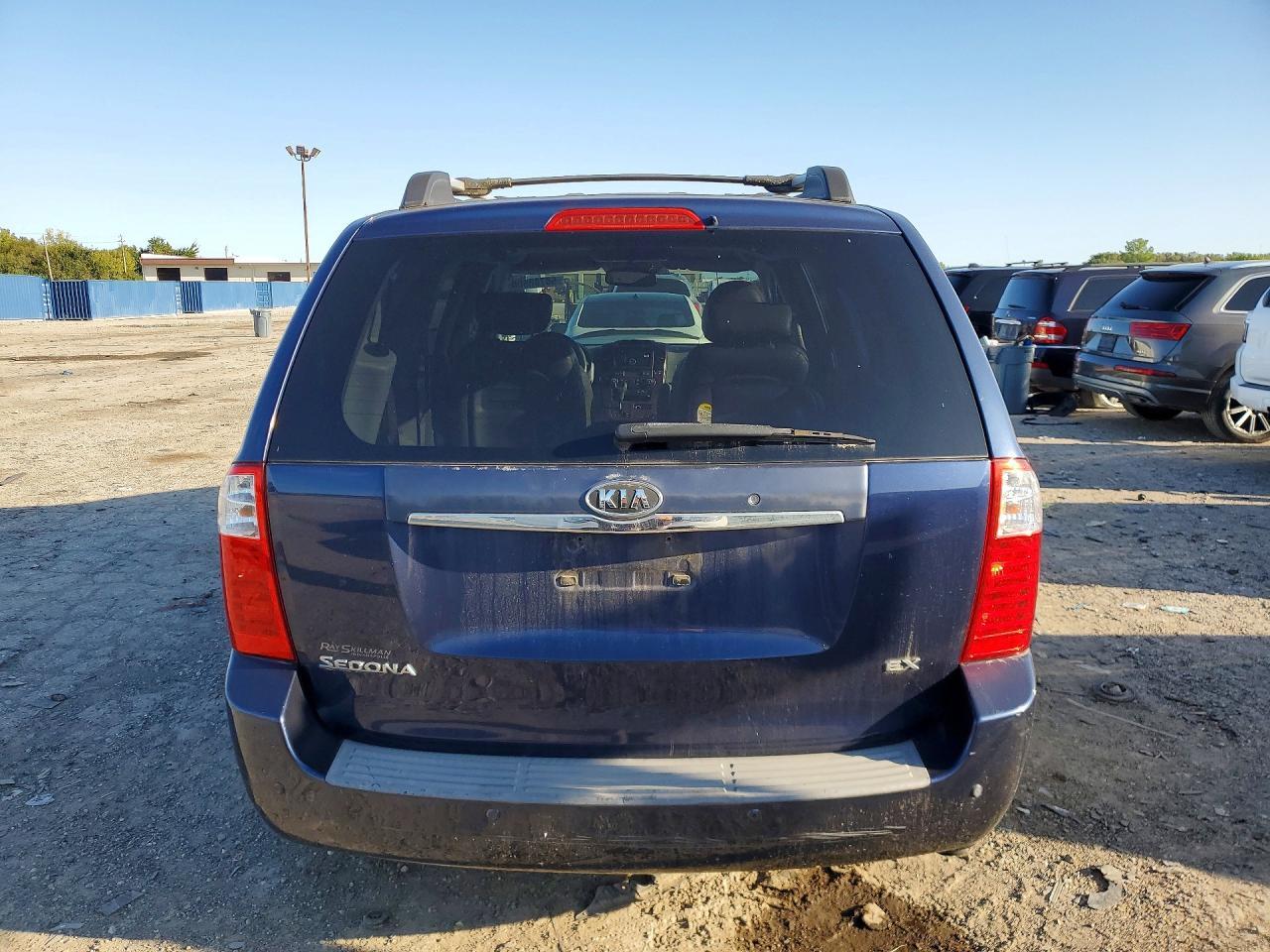 2006 Kia Sedona Lx - Image 6