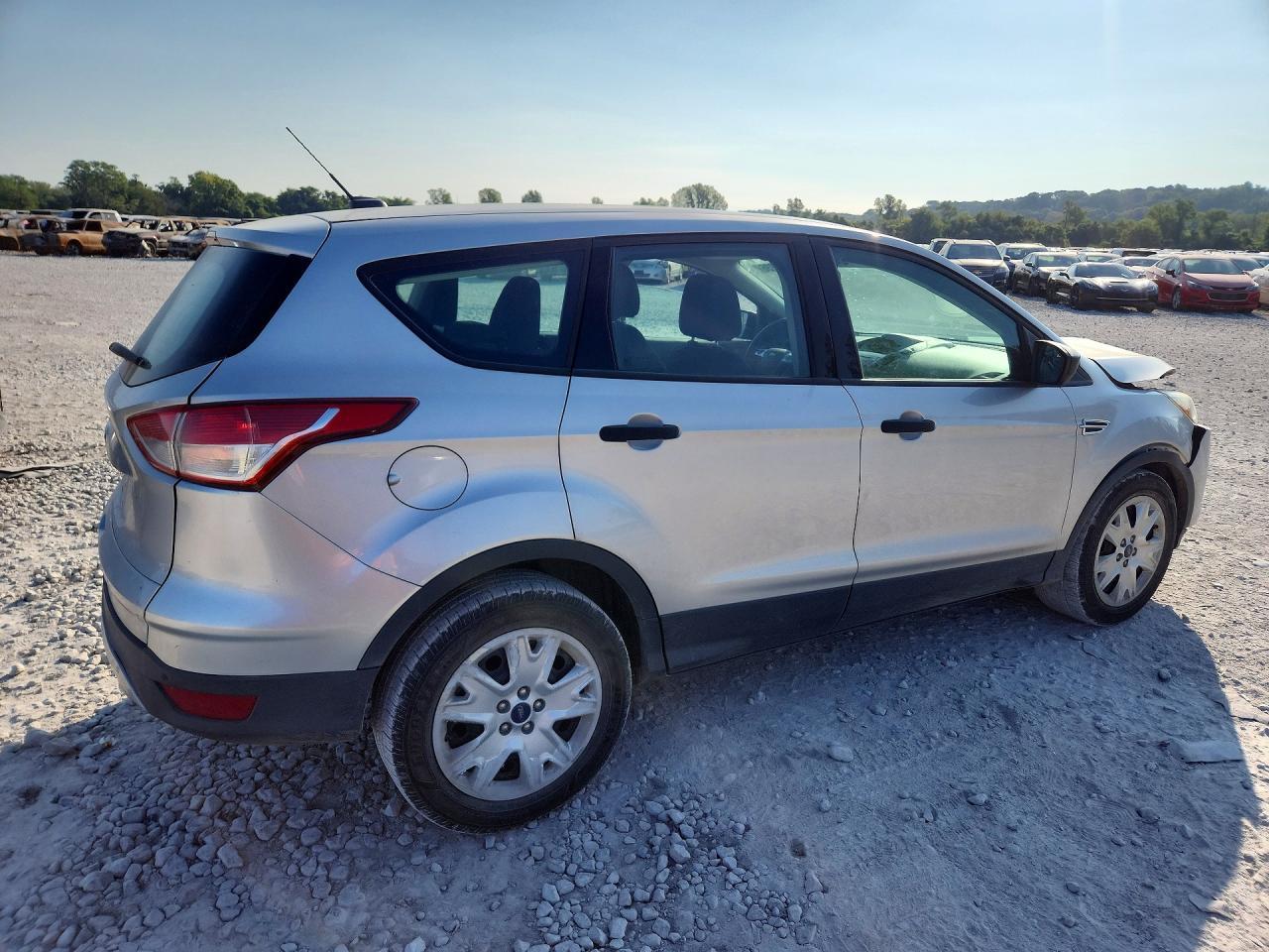 2016 Ford Escape S - Image 3