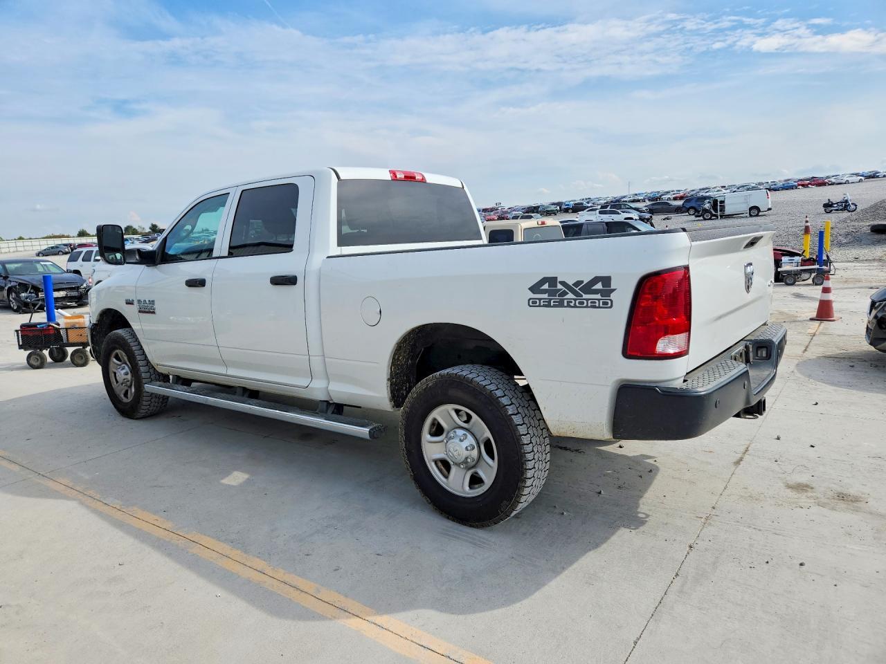 2017 Ram 3500 St - Фото 2
