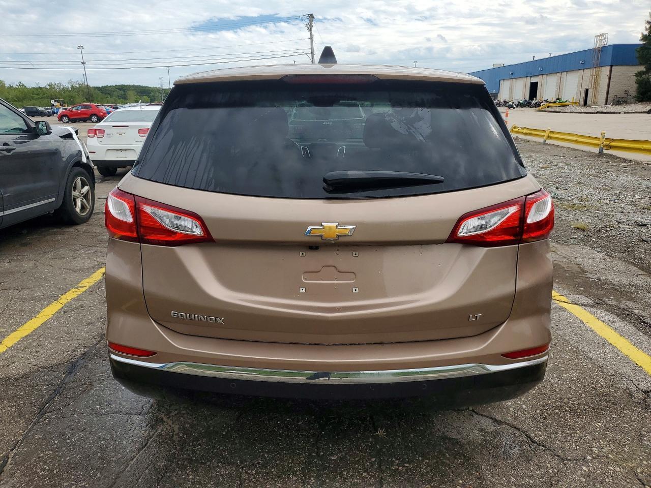 2018 Chevrolet Equinox Lt - Фото 6