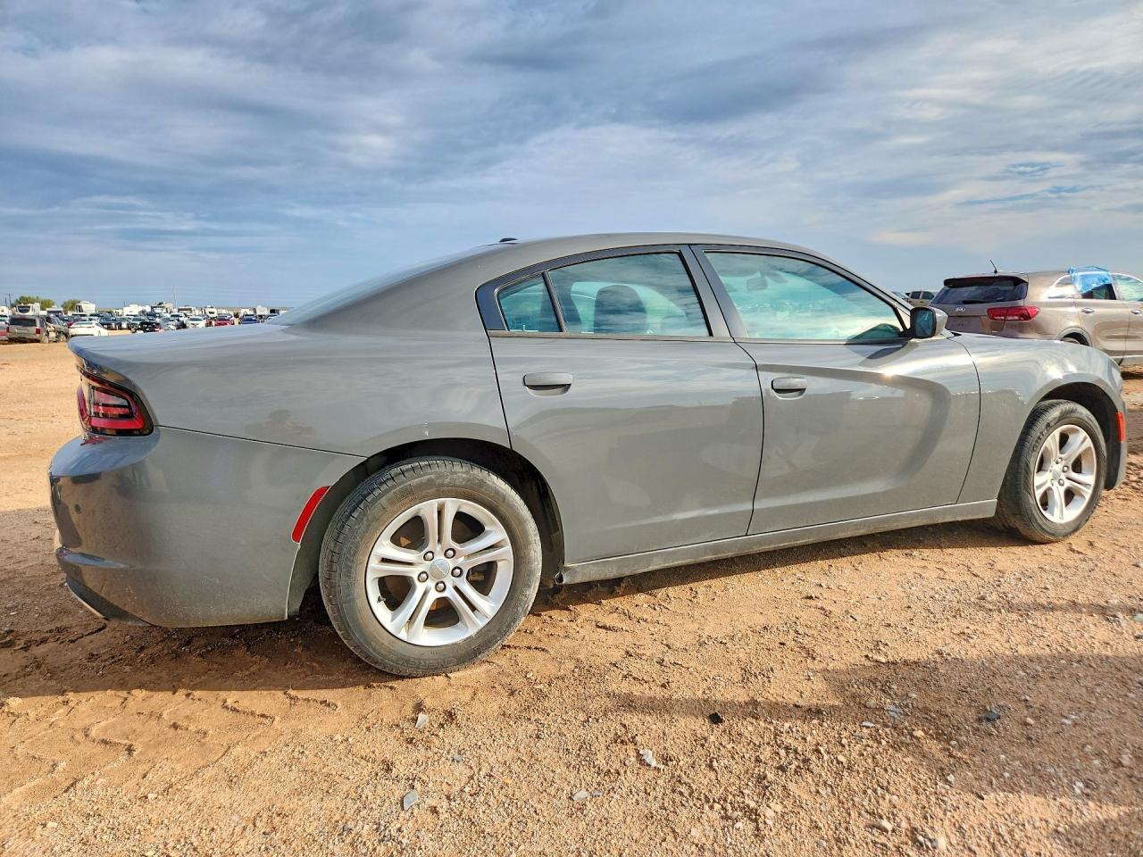 2019 Dodge Charger Sxt - Image 3