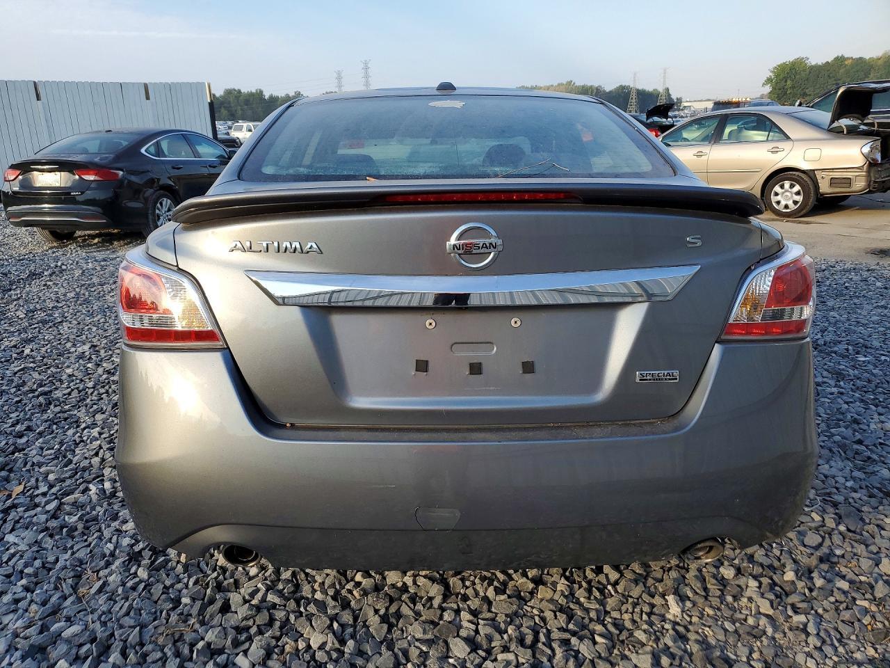 2015 Nissan Altima 2.5 S - Image 6