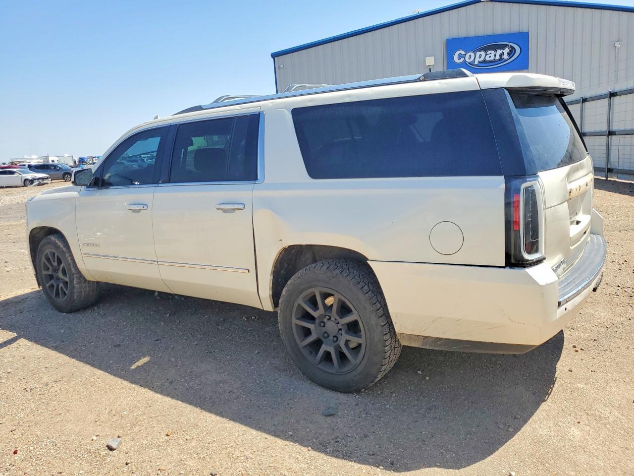 2015 GMC Yukon Xl Denali - Image 2