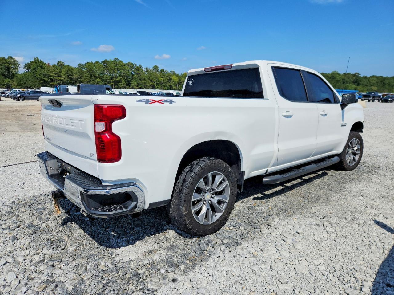 2020 Chevrolet Silverado K1500 Lt - Image 3
