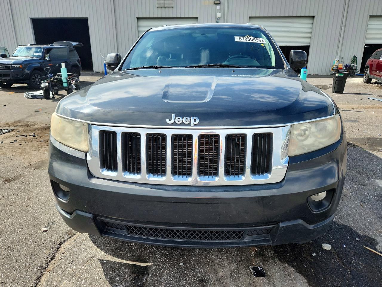 2011 Jeep Grand Cherokee Laredo - Image 5