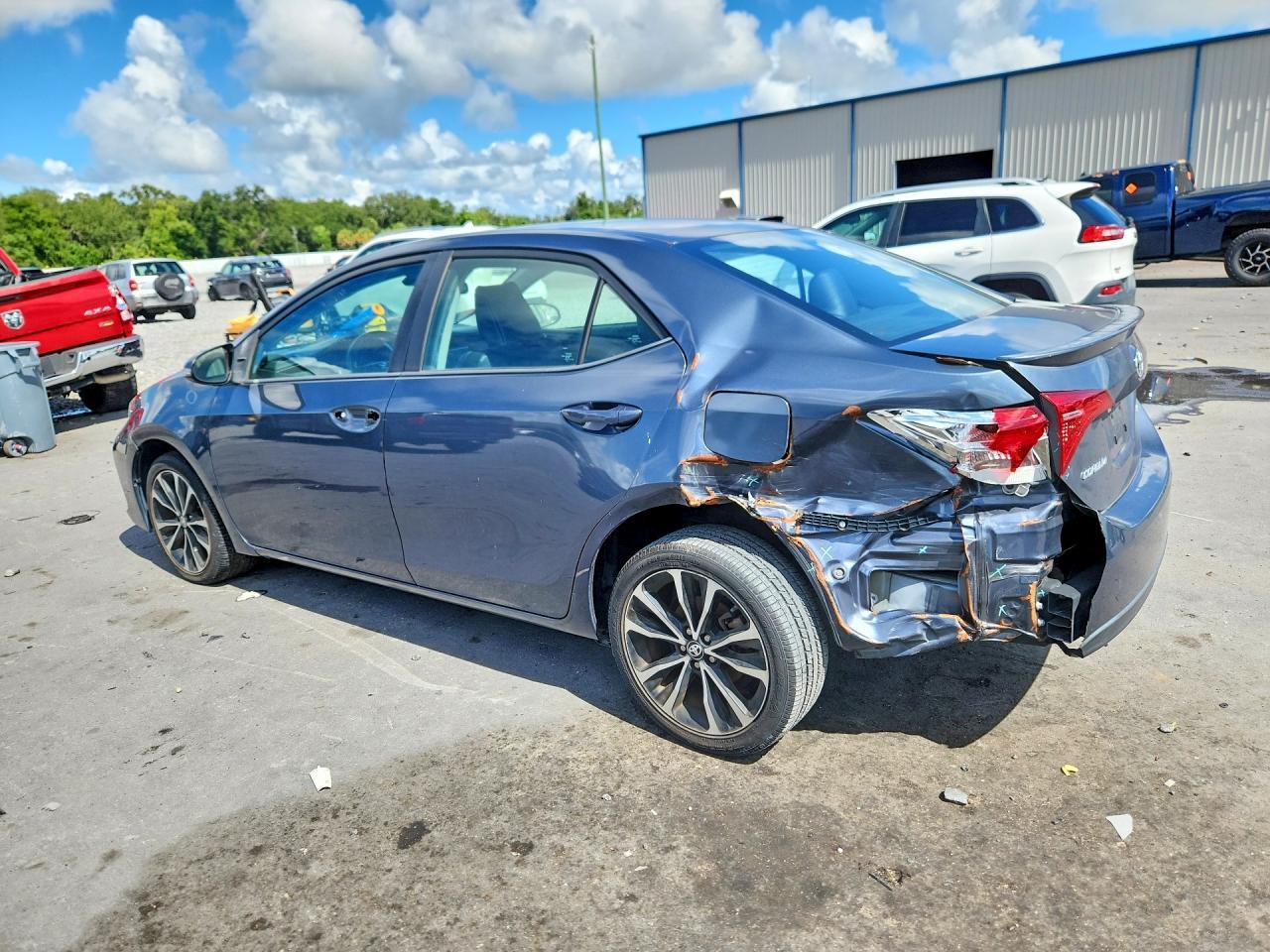 2018 Toyota Corolla Se - Фото 2