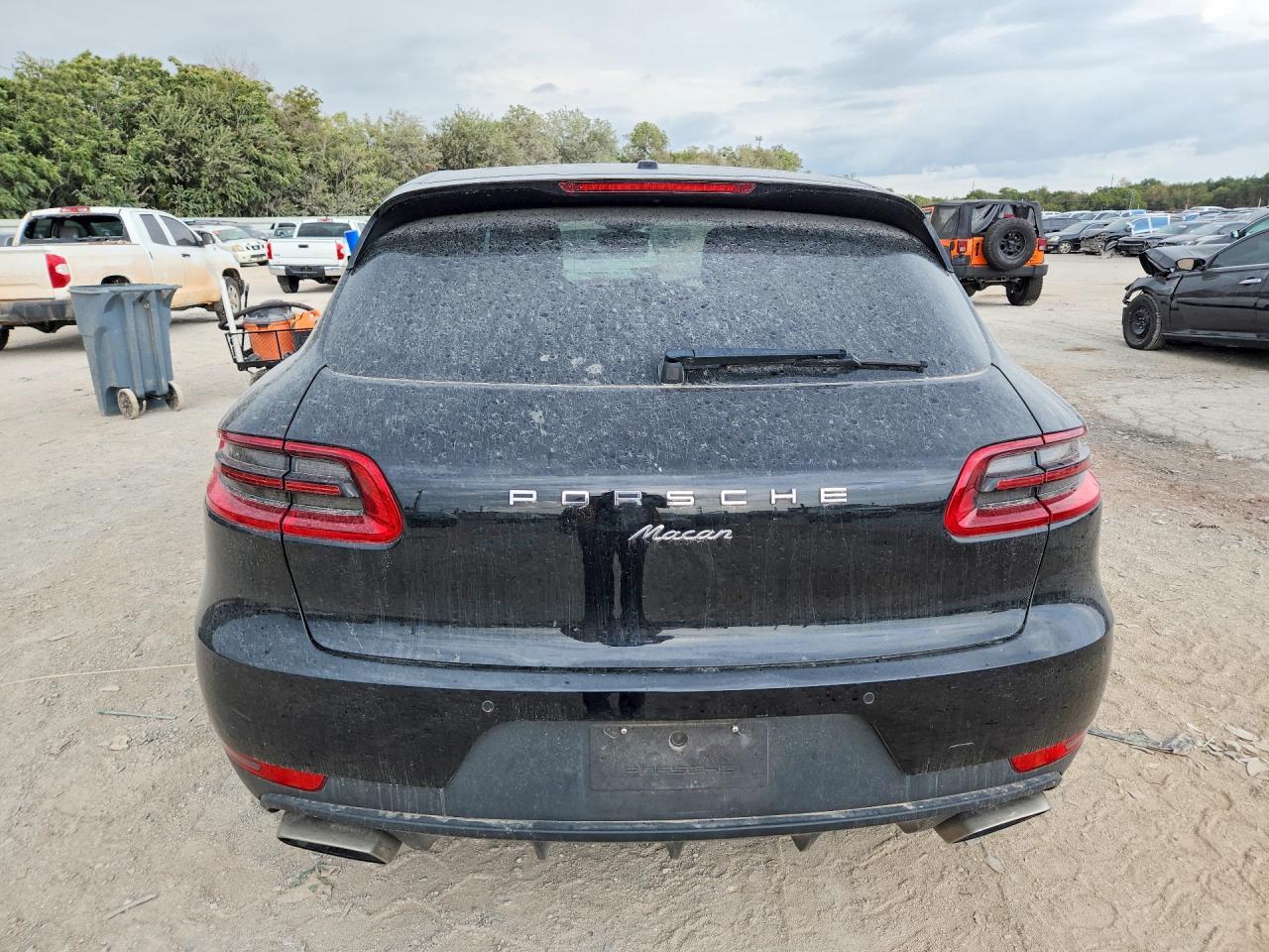 2017 Porsche Macan - Image 6