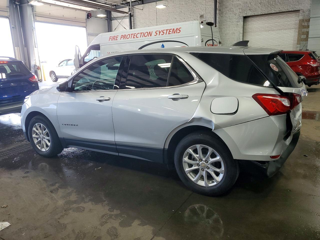 2020 Chevrolet Equinox Lt - Image 2