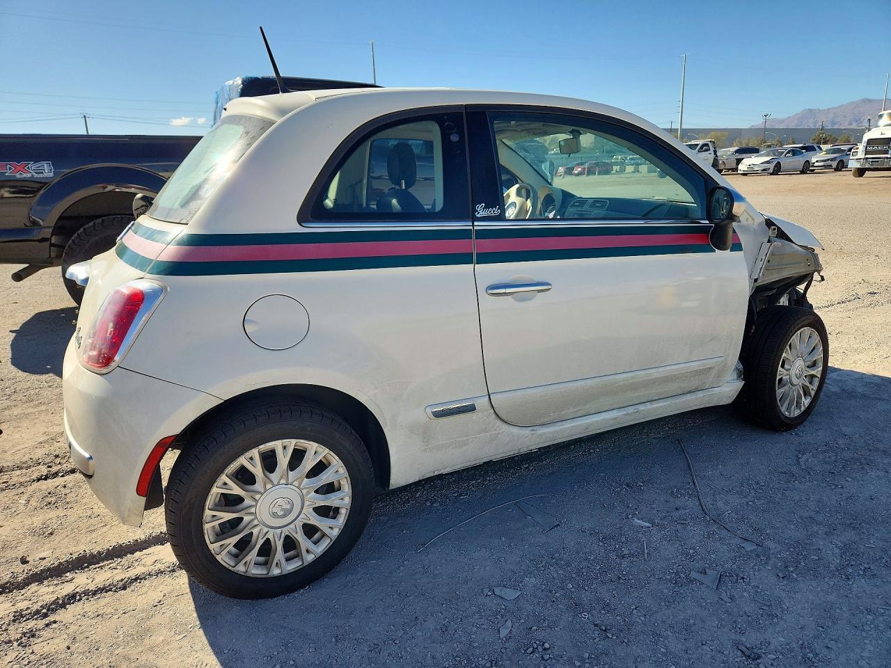 2012 Fiat 500 Lounge - Image 3