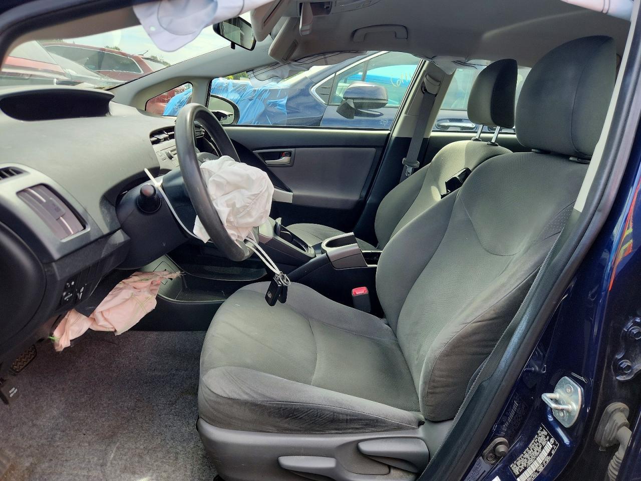 2012 Toyota Prius Two - Фото 7