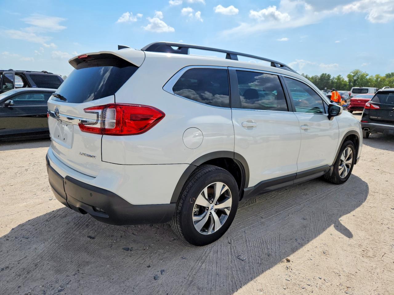 2025 Subaru Ascent Premium - Image 3