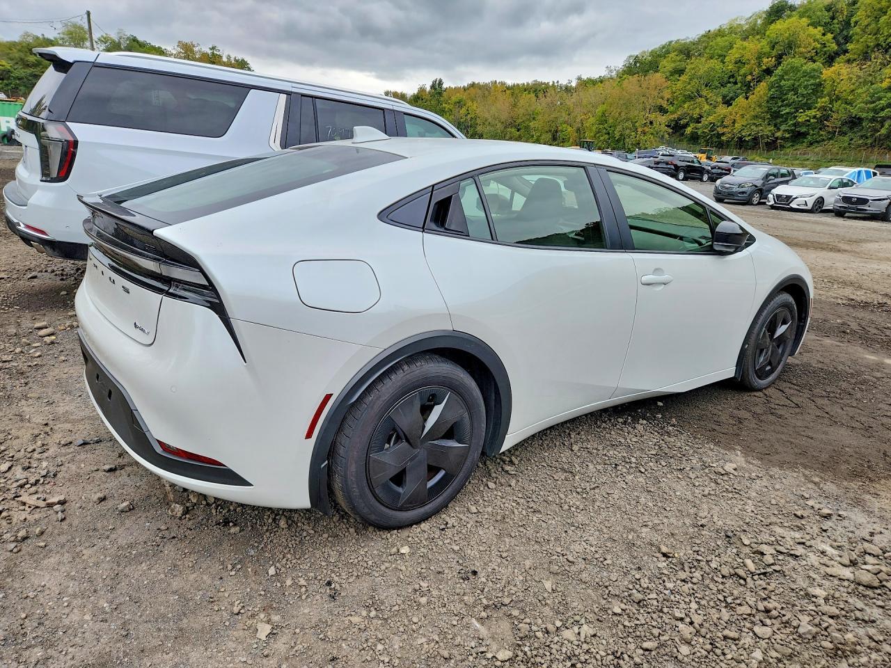 2025 Toyota Prius Plug-In Hybrid Se - Фото 3