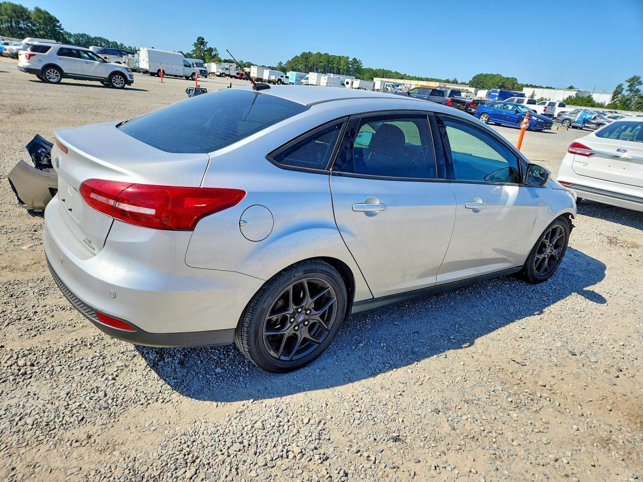 2016 Ford Focus Se - Фото 3