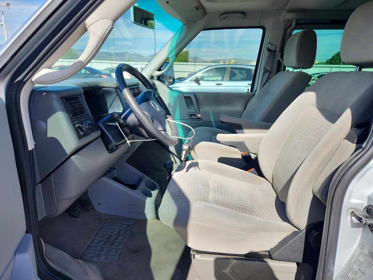 2003 Volkswagen Eurovan Gls - Фото 7