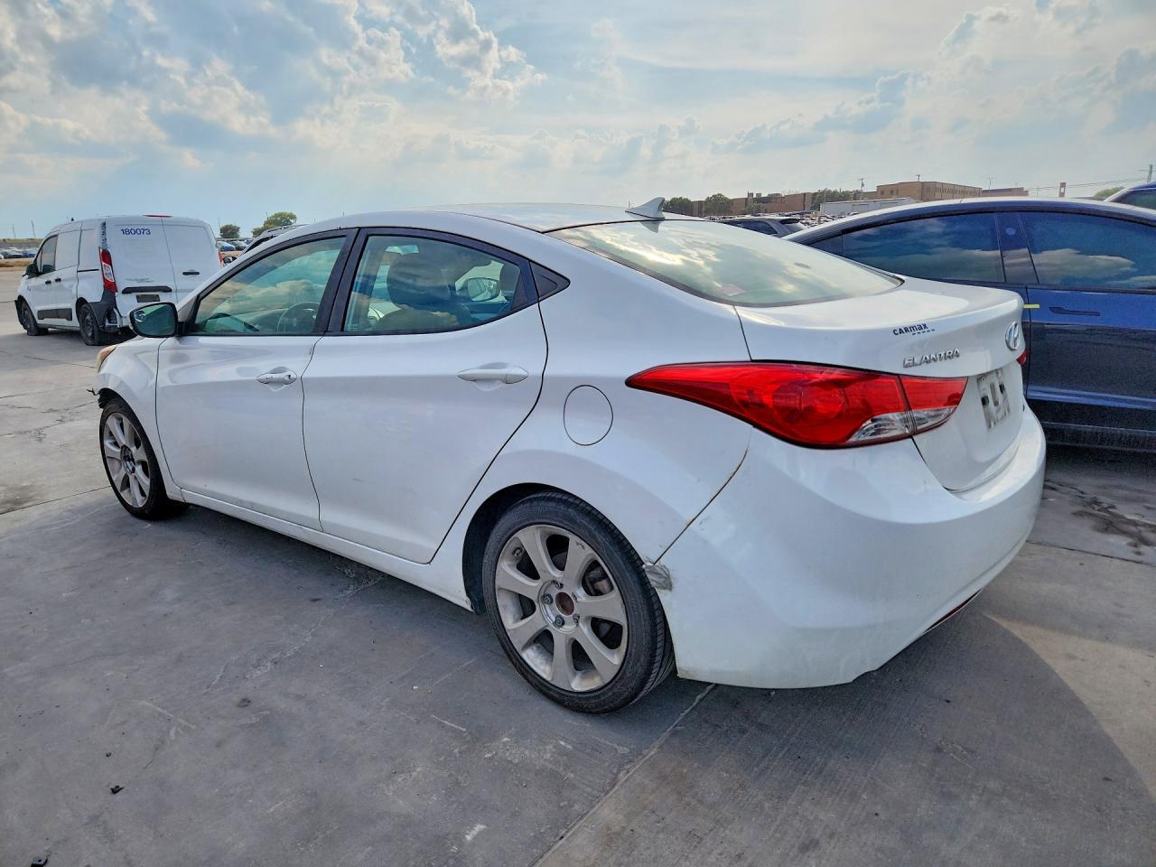2013 Hyundai Elantra Limited - Image 2