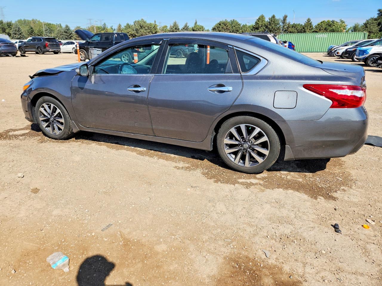 2017 Nissan Altima 2.5 Sv - Image 2