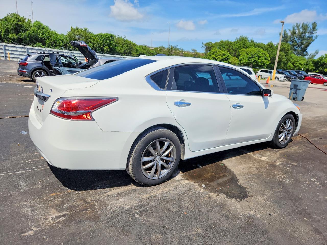 2015 Nissan Altima 2.5 S - Image 3