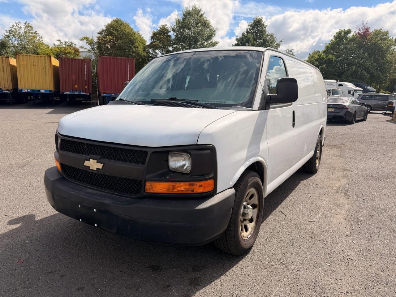 2014 Chevrolet Express G1500 - Фото 2