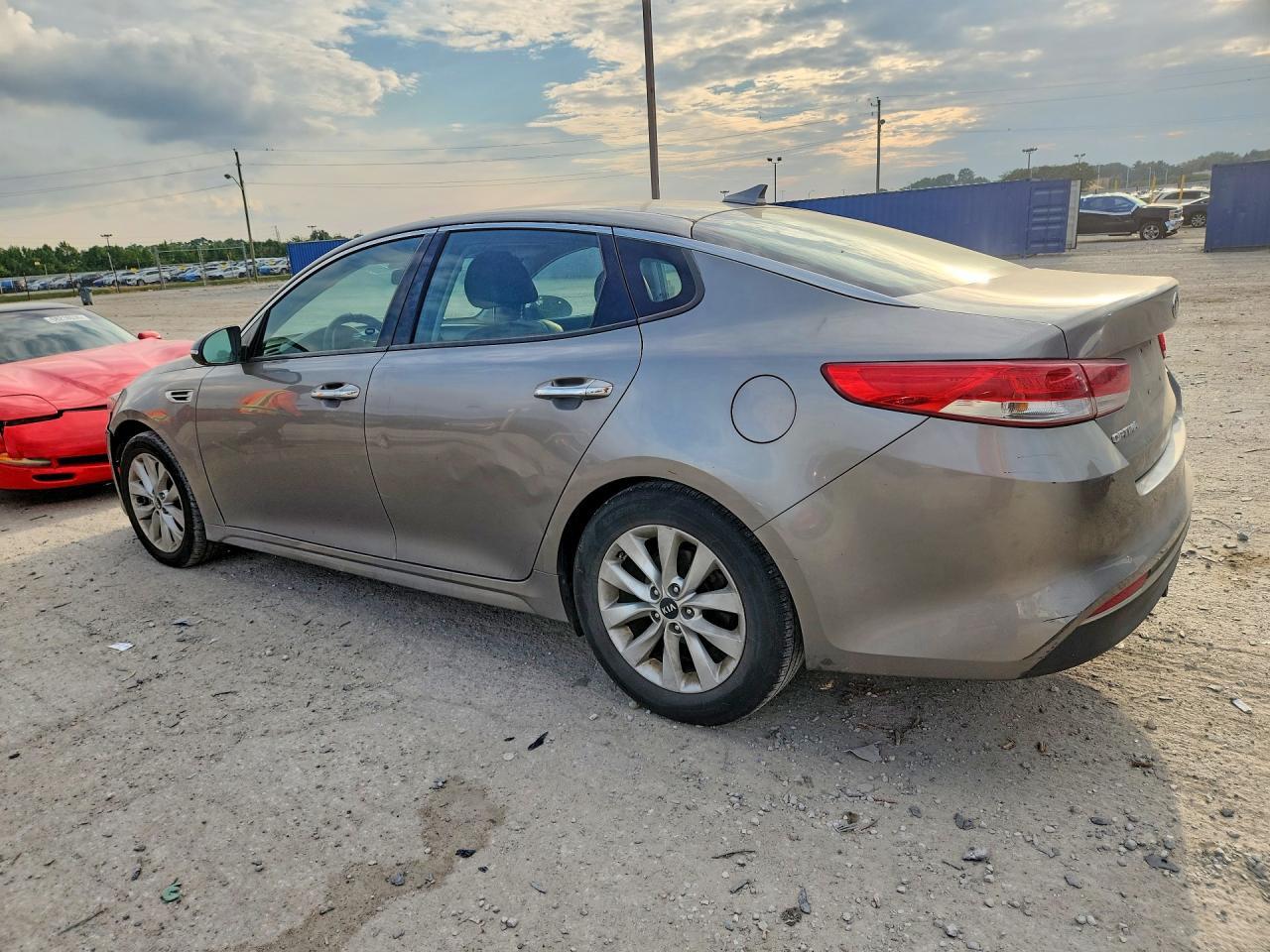 2017 Kia Optima Ex - Фото 2