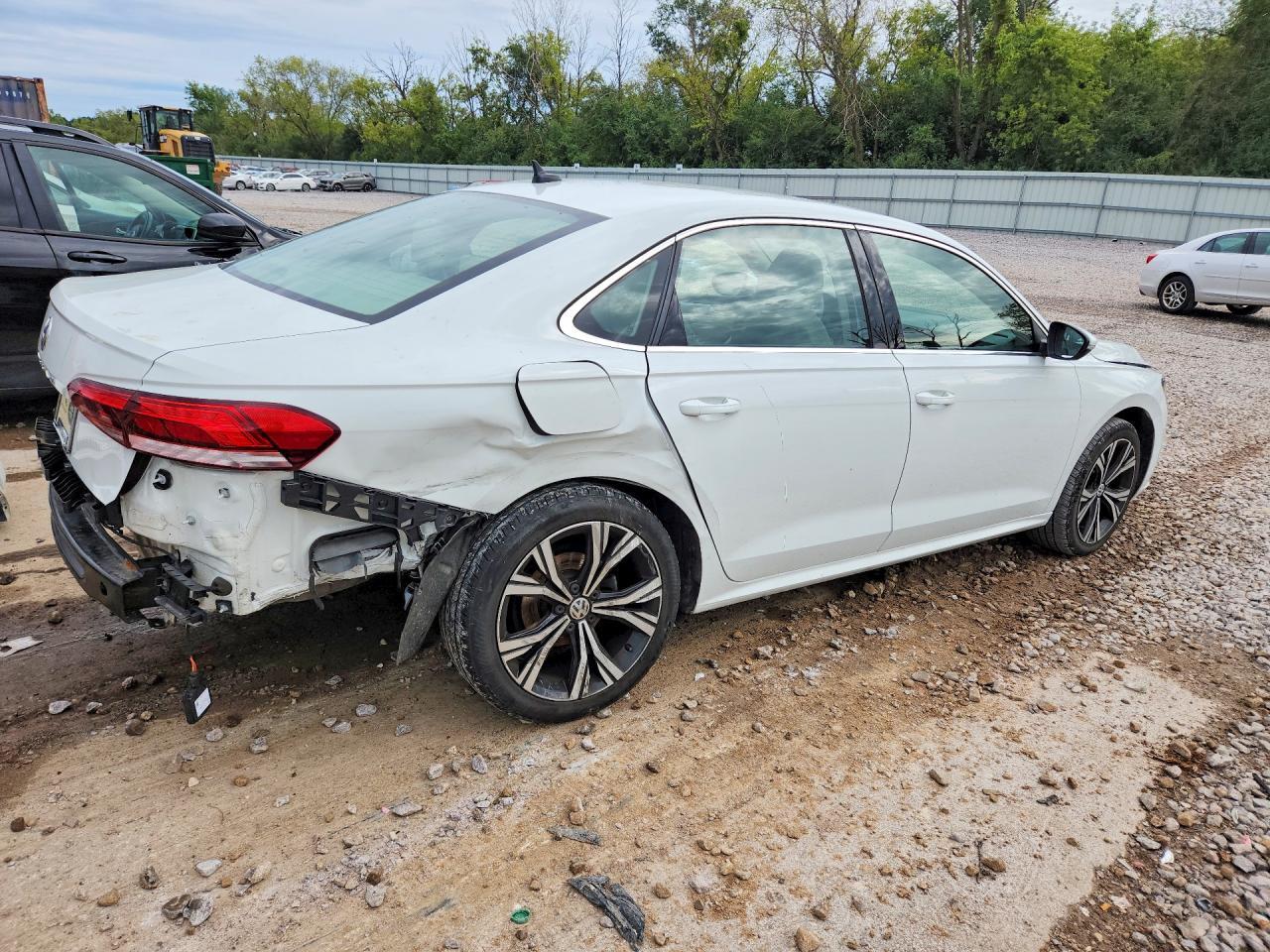 2022 Volkswagen Passat Se - Фото 3