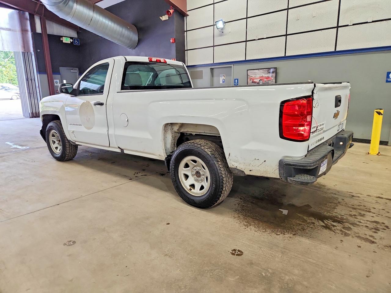 2016 Chevrolet Silverado C1500 - Image 2
