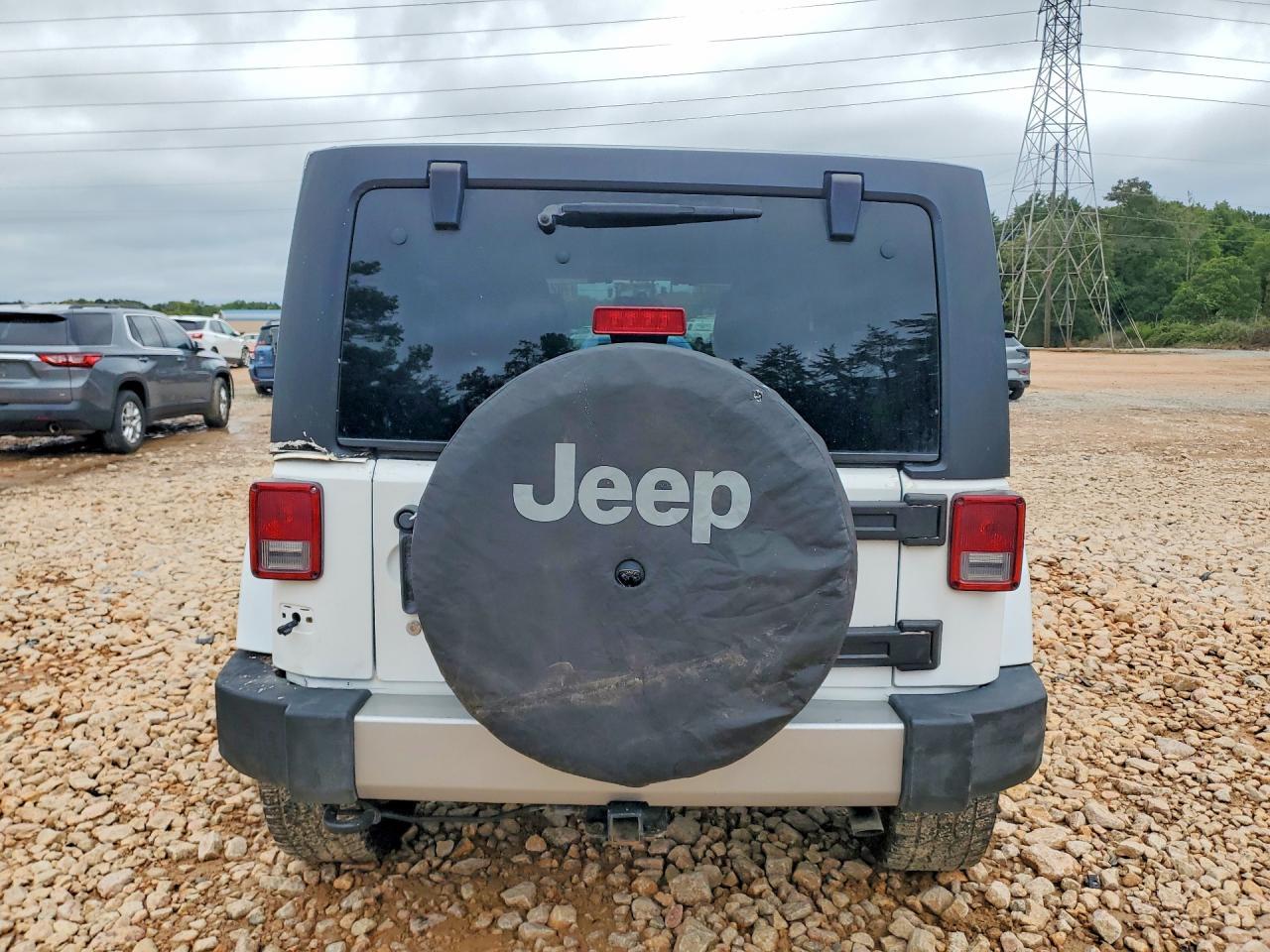 2012 Jeep Wrangler Unlimited Sahara - Фото 6