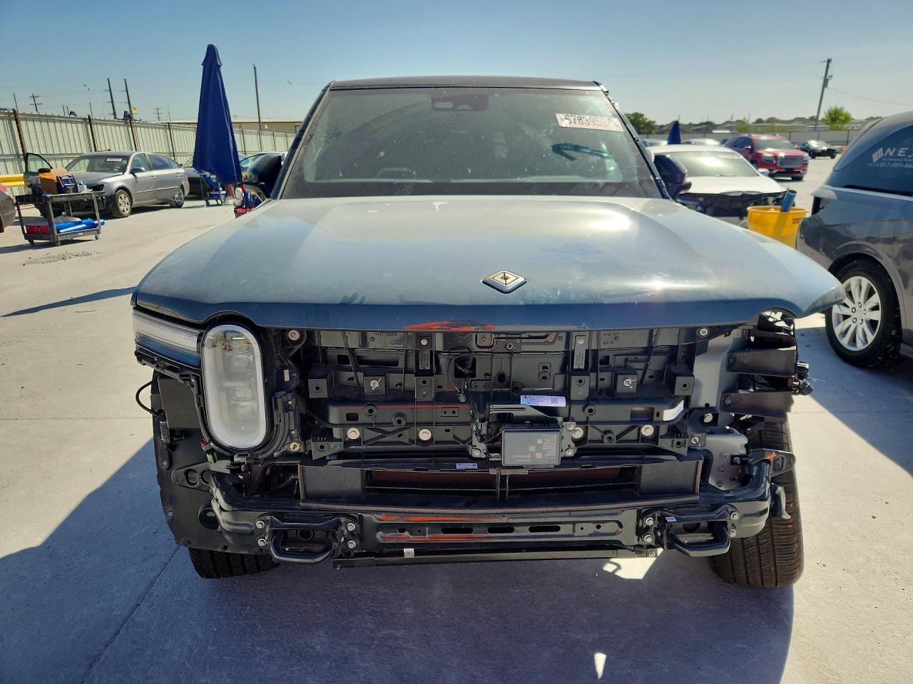 2026 Rivian R1S Premium - Фото 5