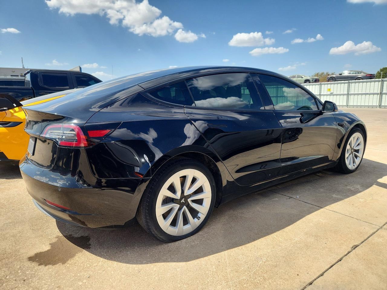 2021 Tesla Model 3 - Image 3