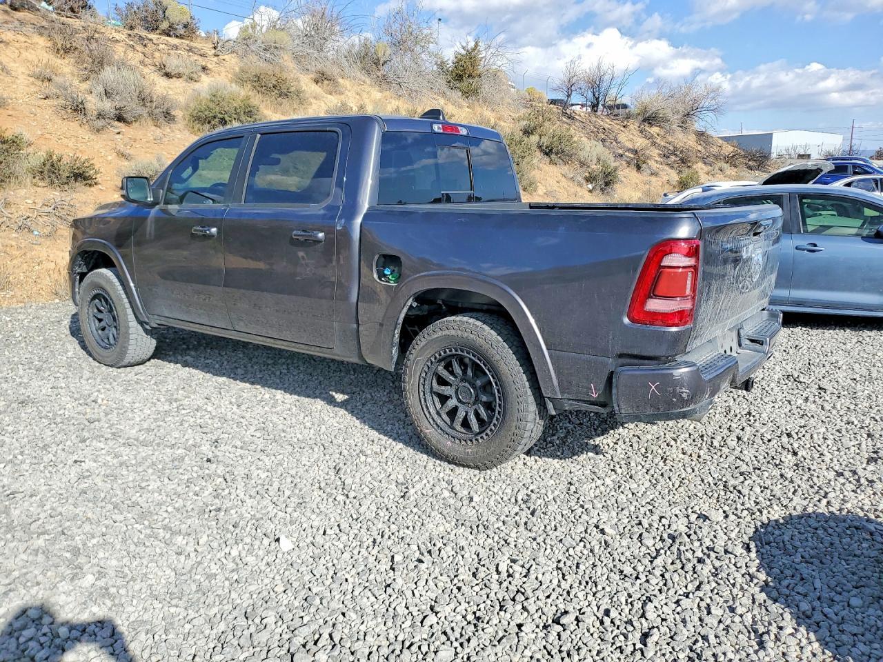 2022 Ram 1500 Laramie - Фото 2