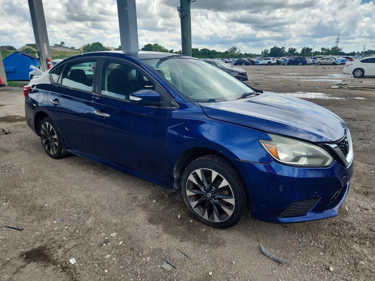 2019 Nissan Sentra Sr - Image 4