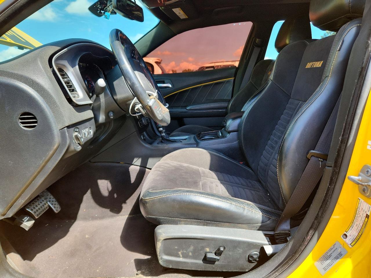 2017 Dodge Charger R/T 392 - Image 7