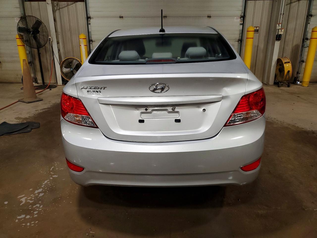2013 Hyundai Accent Gls - Фото 6