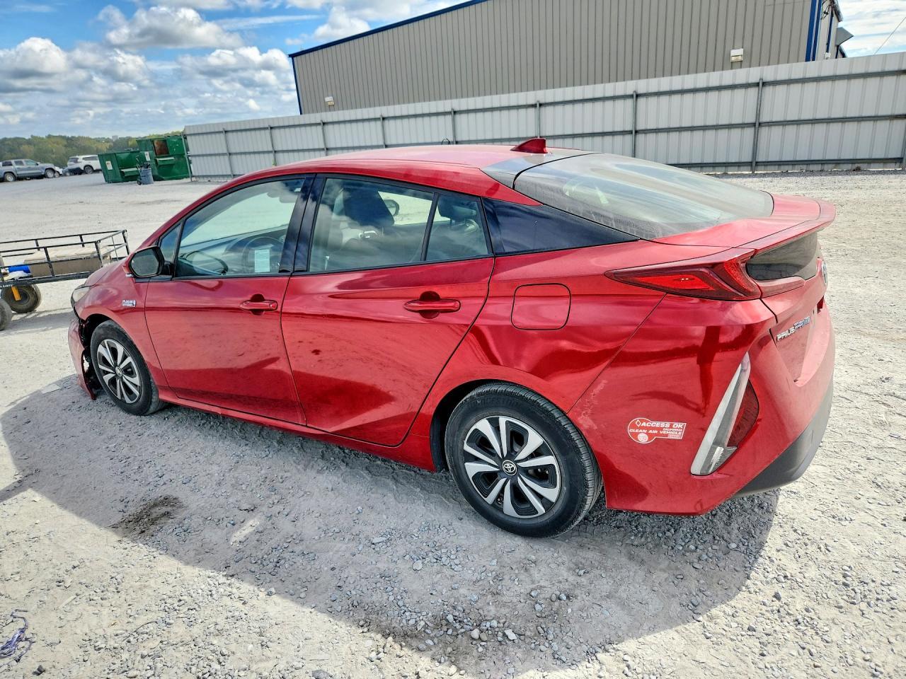 2017 Toyota Prius Prime Premium - Фото 2