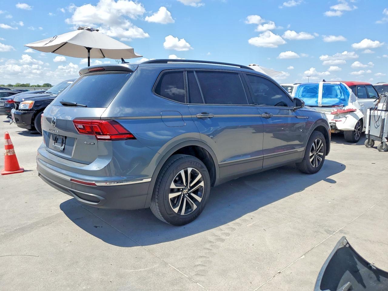 2023 Volkswagen Tiguan S - Фото 3
