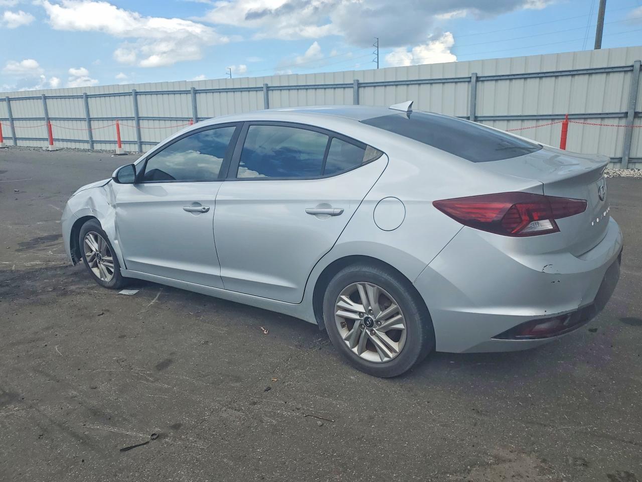 2020 Hyundai Elantra Sel - Image 2
