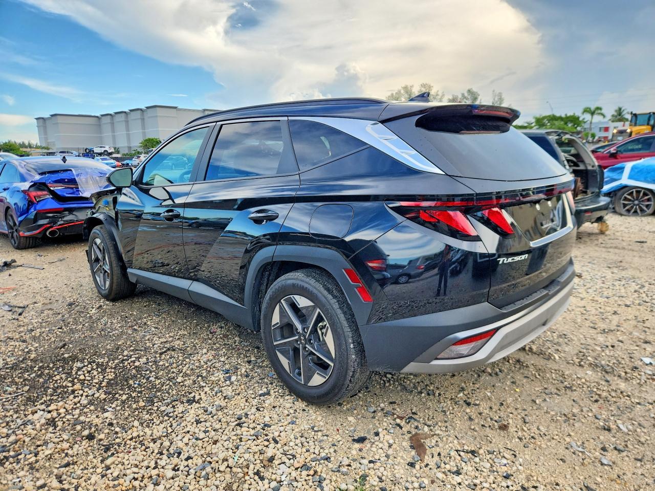 2025 Hyundai Tucson Sel - Image 2