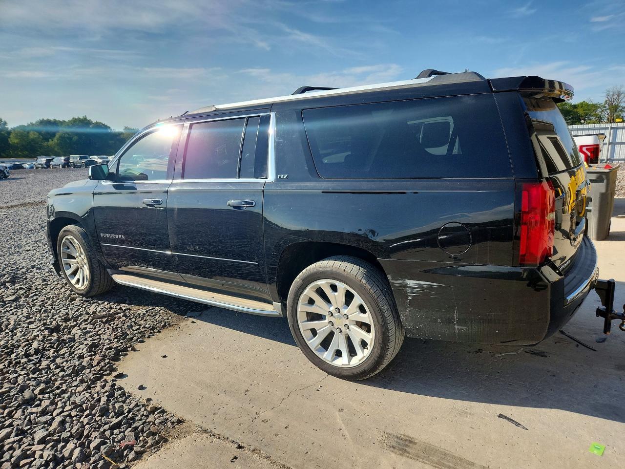 2015 Chevrolet Suburban K1500 Ltz - Фото 2