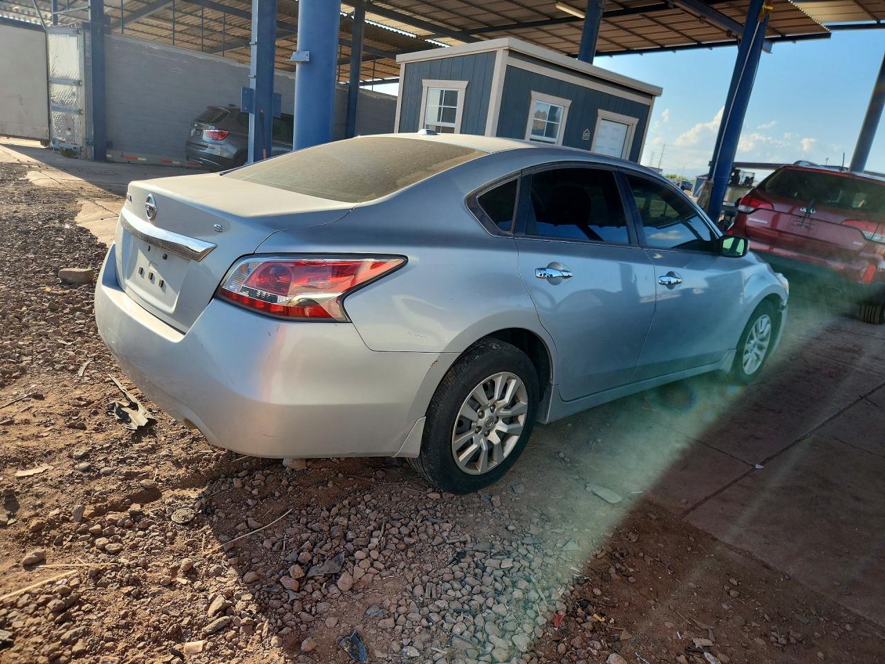 2015 Nissan Altima - Фото 3