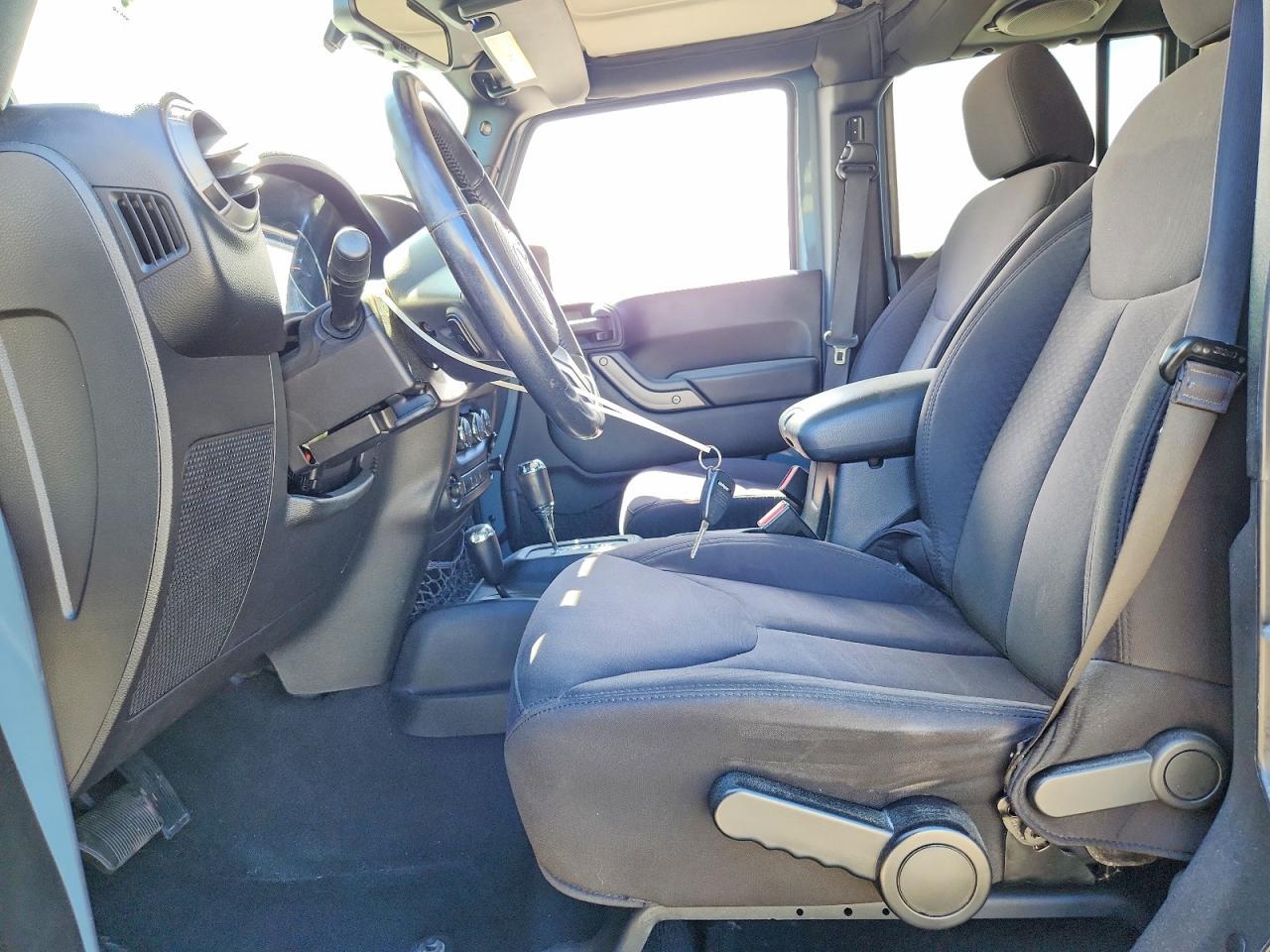 2014 Jeep Wrangler Unlimited Sport - Image 7