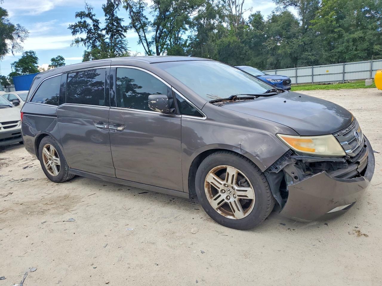 2011 Honda Odyssey Touring - Фото 4