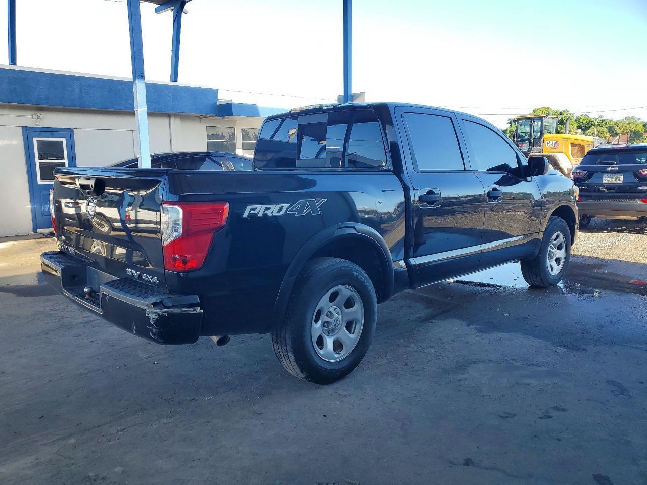 2023 Nissan Titan S - Image 3