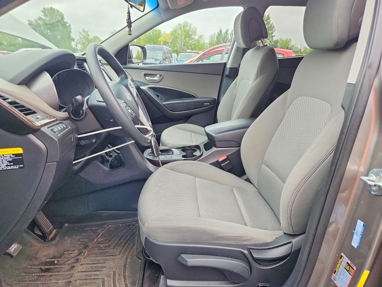 2017 Hyundai Santa Fe Sport 2.4L - Image 7