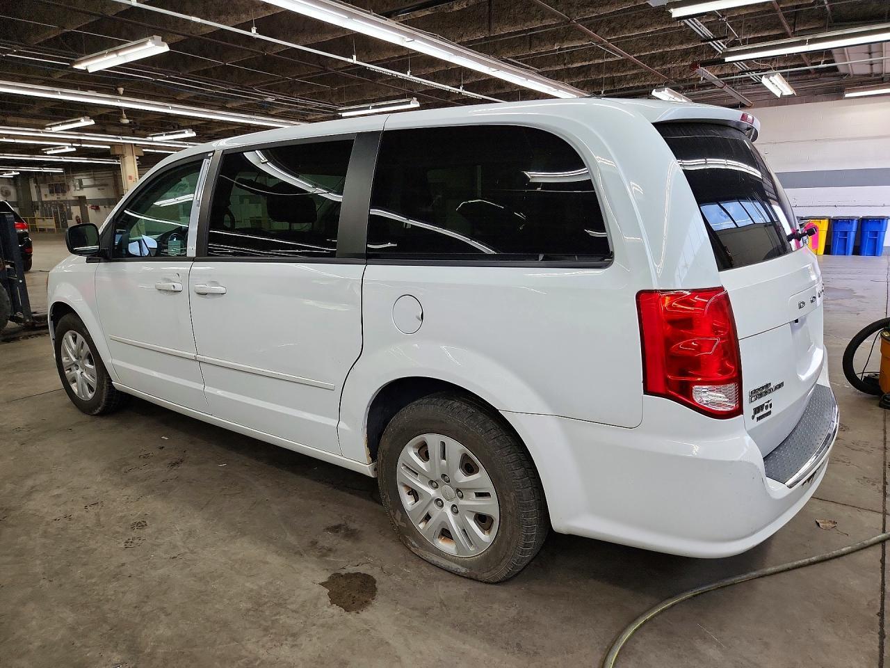 2015 Dodge Grand Caravan Se - Фото 2