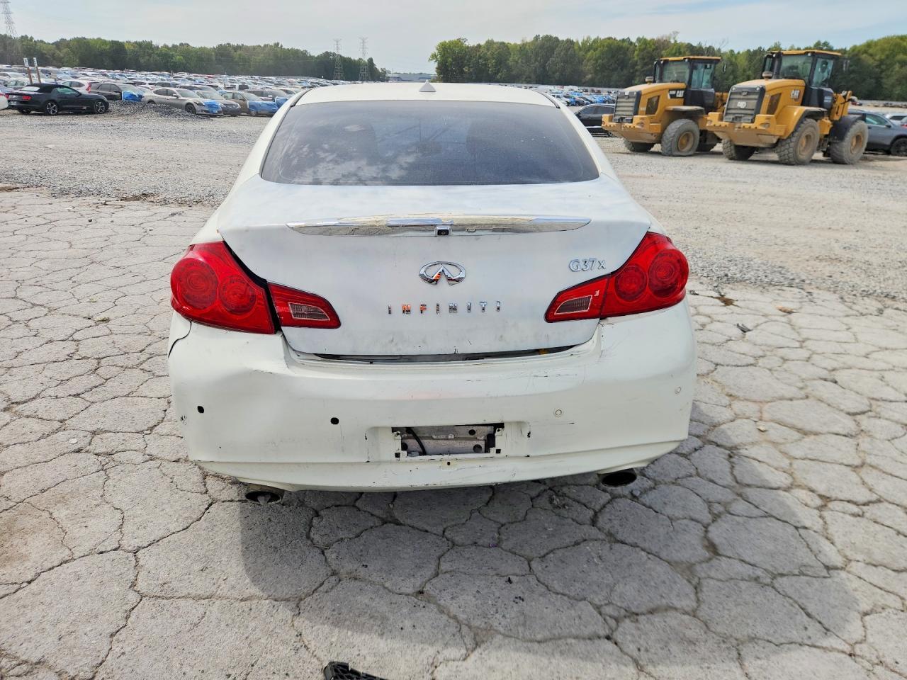 2011 Infiniti G37 Sedan X - Image 6